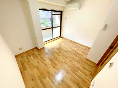 【洋室】 | メゾンドアンジュ