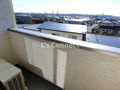 【バルコニー】 | アルトゥーラＡ＆Ｗ | 晴れた日には洗濯物もたくさん干せます。