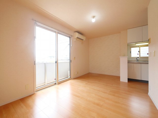 メゾンボナールの居間・リビング|ゆったりとしたリビングです