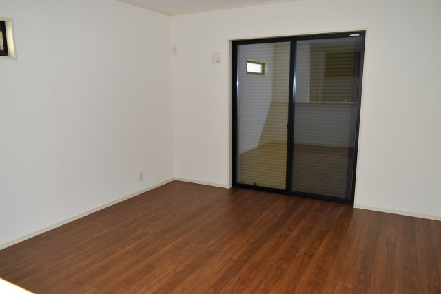 昭島市中神町２丁目の中古一戸建の洋室