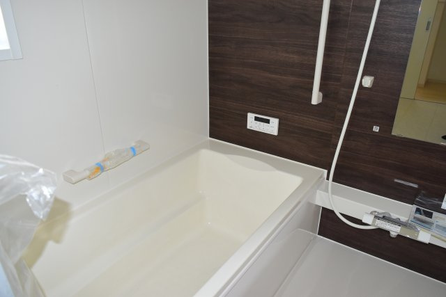 昭島市中神町２丁目の中古一戸建の浴室