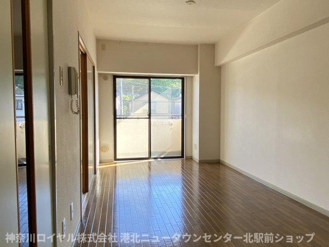 【居間・リビング】