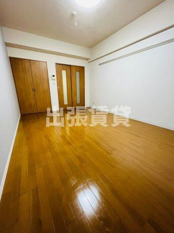 仲介手数料0円エトワール烏森の居間・リビング