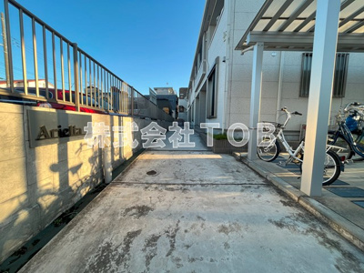 【エントランス】 | Arietta-アリエッタ-