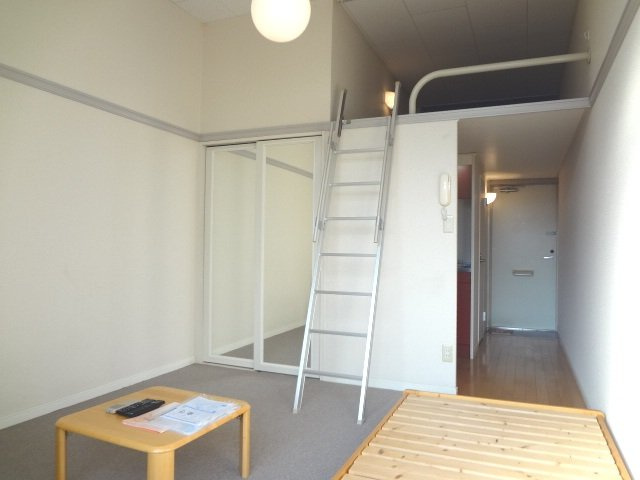 レオパレスそれいゆの玄関