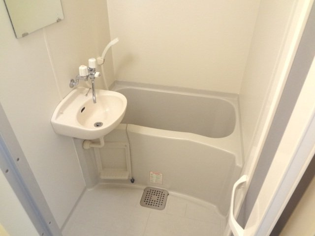 レオパレスそれいゆの浴室