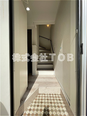 【玄関】 | ハーミットクラブハウス高井戸 | ※クリーニング中の写真