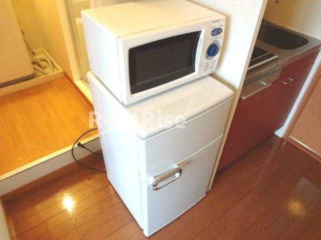 レオパレスＳｕｎＳｈｉｎｅⅢのその他共用部分|電子レンジ、冷蔵庫