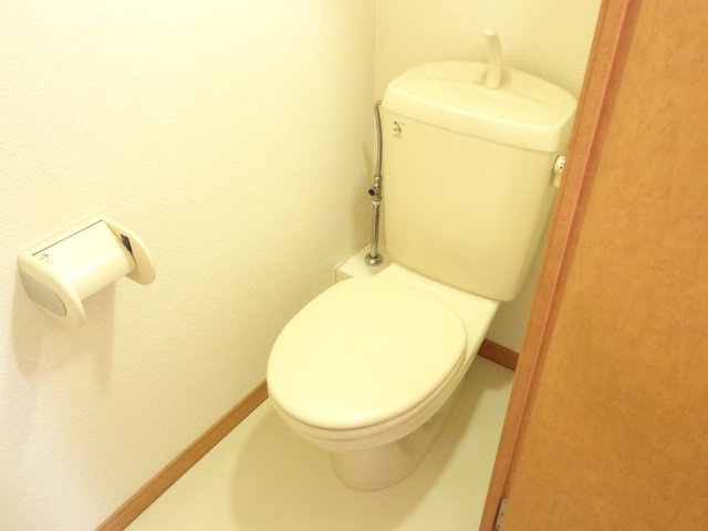 レオパレス神山のトイレ|お風呂トイレ別！