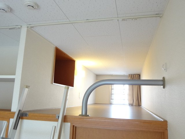 レオパレス真生の洗面所|広いロフト有り