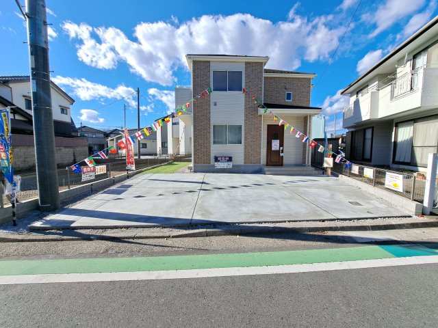 新築　前橋市昭和町5期　Heartful　Town　1号棟の駐車場|現地写真　駐車スペースは建物東側に並列2～3台分可能です！
