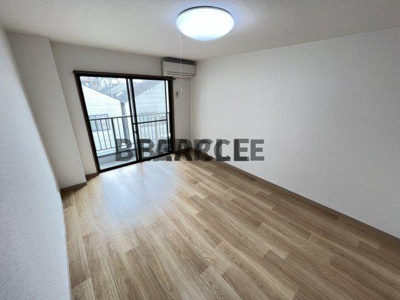 【居間・リビング】 | パルティール五条 | リビングです