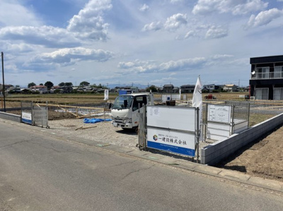 【前面道路含む現地写真】 | リーブルガーデン．Ｓ　上里町堤　 | 現地前面道路（2023年06月05日）撮影