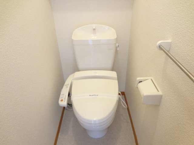 レオパレス祐久野のトイレ|温水洗浄便座