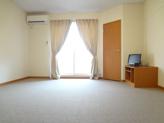 レオパレス祐久野の寝室