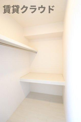 ロイヤルガーデンⅪの収納|こまごまとしたものを収納できそうですね