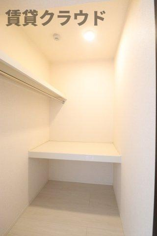 ロイヤルガーデンⅪの収納|こまごまとしたものを収納できそうですね