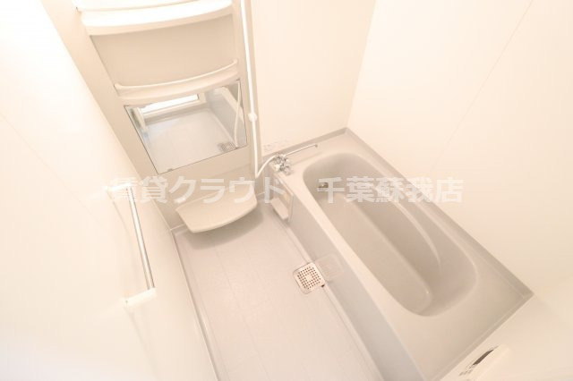 カンパーニュAの浴室|足が延ばせる一坪風呂です！