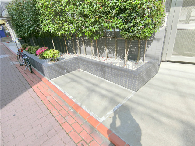 スカイコート蒲田弐番館のその他共用部分|バイク置き場　空き状況はお問合せ下さい。