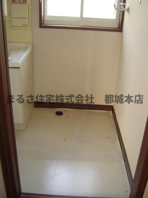 村中コーポの洗面所|スペースが確保できる洗面所です