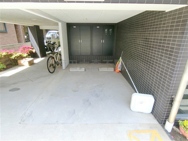 FORTISⅡ(フォルティスツーの駐車場