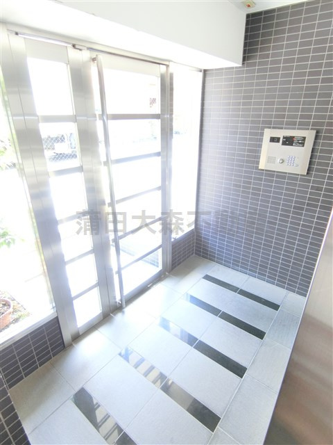 FORTISⅡ(フォルティスツーのエントランス|エントランス　宅配ボックス、オートロック