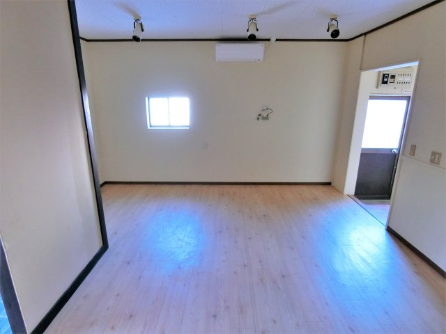 下永吉アパートの居間・リビング