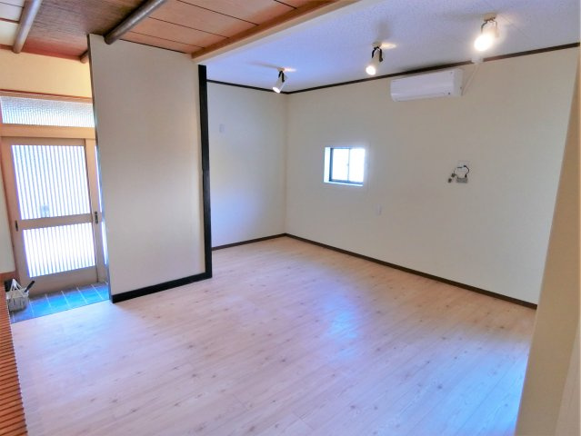 下永吉アパートの居間・リビング