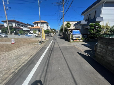 【前面道路含む現地写真】 | 大和市中央新築戸建て2期　2号棟