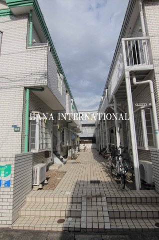 ローズアパート54のエントランス