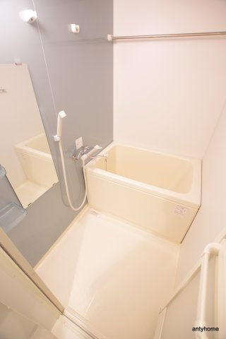 アドバンス新大阪5　仲介手数料無料の浴室