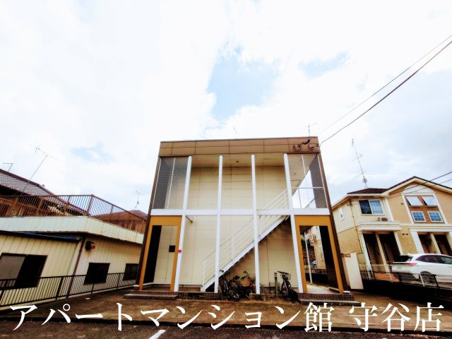 レオパレスアムールの外観