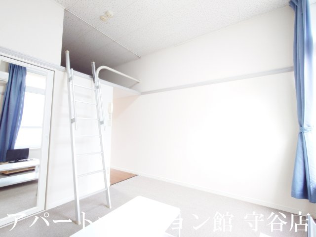 レオパレスアムールの寝室