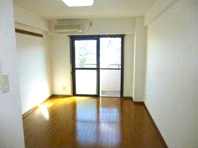 【寝室】 | ワイ・エスあけの