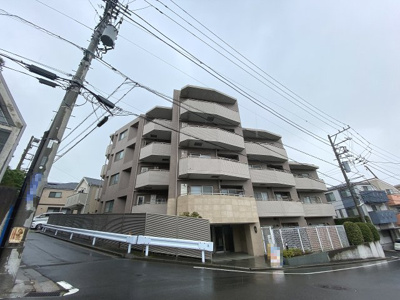 【外観】 | リブゼ横浜フェスタ片倉 | 総戸数31戸、平成17年10月築、管理人は巡回勤務につき管理体制良好です♪