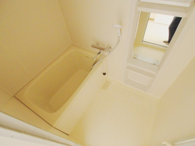 セジュール新谷 B棟の浴室