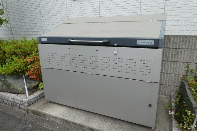 倉敷市西中新田の賃貸マンションのその他共用部分|敷地内専用ゴミステーション