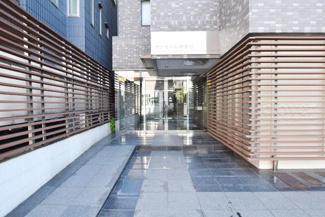 【エントランス】 | お客様を、そして住人を出迎えてくれるマンションのエントランス。