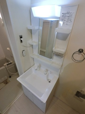 エアフォルク原木の独立洗面台