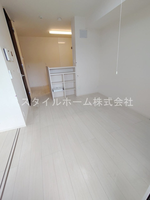 【居間・リビング】 | レイワール平川　A