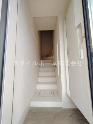 【玄関】 | レイワール平川　A