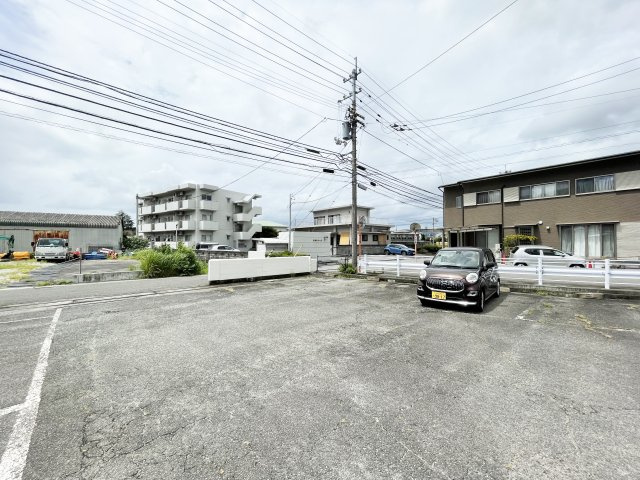 武市荘の駐車場