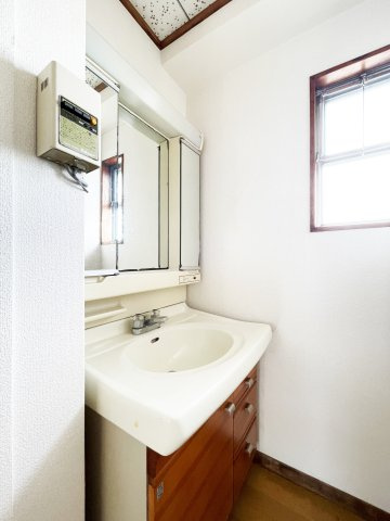 葵ハイツ冨永の洗面所