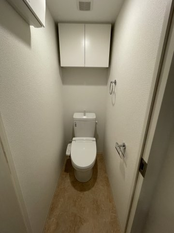 アドバンス江坂ラシュレのトイレ