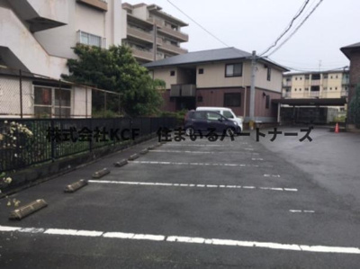 【駐車場】 | セジュールシャンス | 駐車場に車を止められます