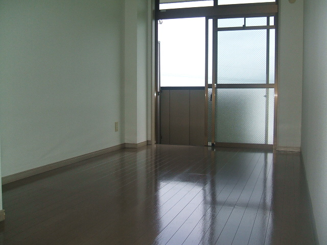 サンシャインコート東合川　の居間・リビング|リビングです