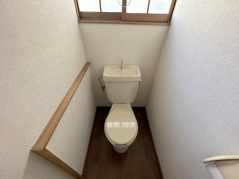 三和町貸家のトイレ