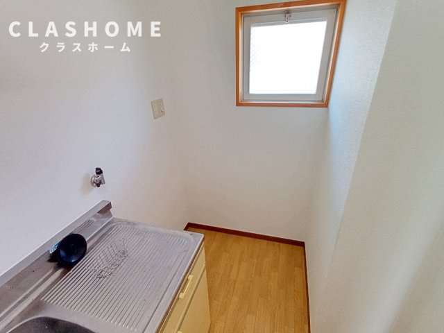 メンデルスゾーンの居間・リビング|同物件の別部屋になります。