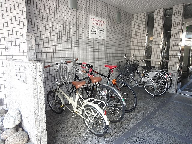 PEOPLE MALE（ピープルメイル）の駐車場|駐輪場