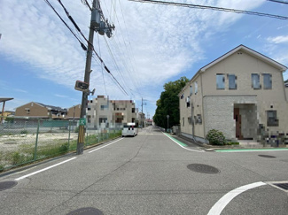 【前面道路含む現地写真】